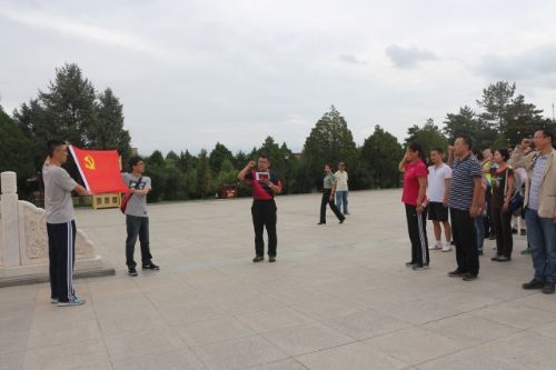 回望峥嵘岁月 重温革命历史 ——经管学院教工党员参观西路军纪念馆