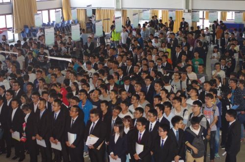 我校近200名毕业生签约中国中车股份有限公司